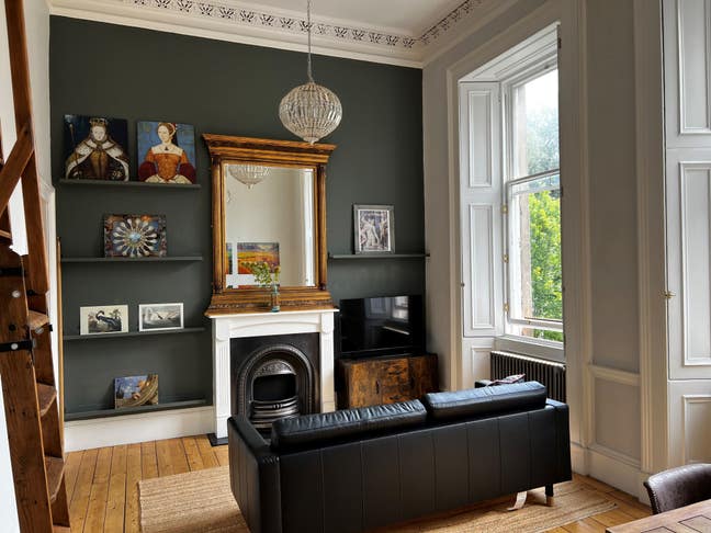 1-bed Sunny flat with original features Main Photo