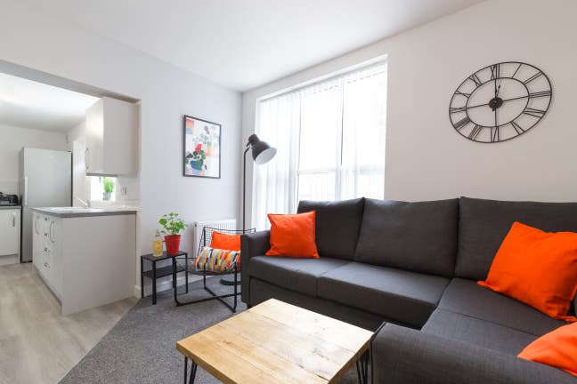 ✨ Stylish En-Suite Room in House Share (ST4) 🛏️ Main Photo