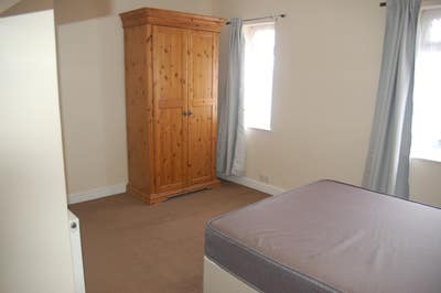 Beautiful Large Double Bedroom 730p/m Main Photo