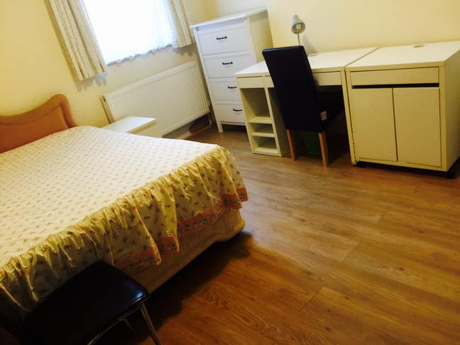 Spacious Double Room with High Ceiling  Main Photo