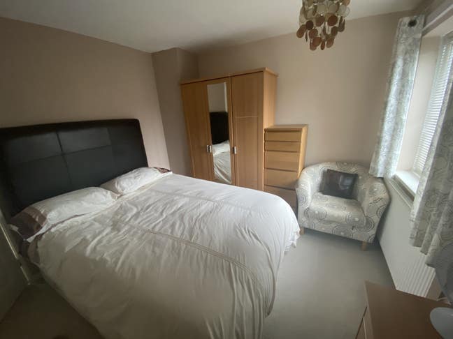 Modern 3 Bed House near M6 J5 and M42 Motorway Main Photo