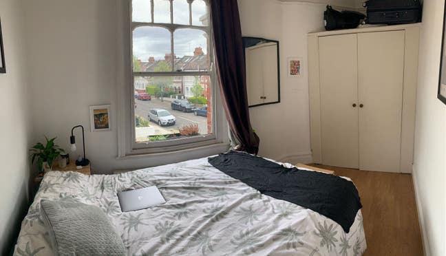 Cosy room in a Fulham flat Main Photo