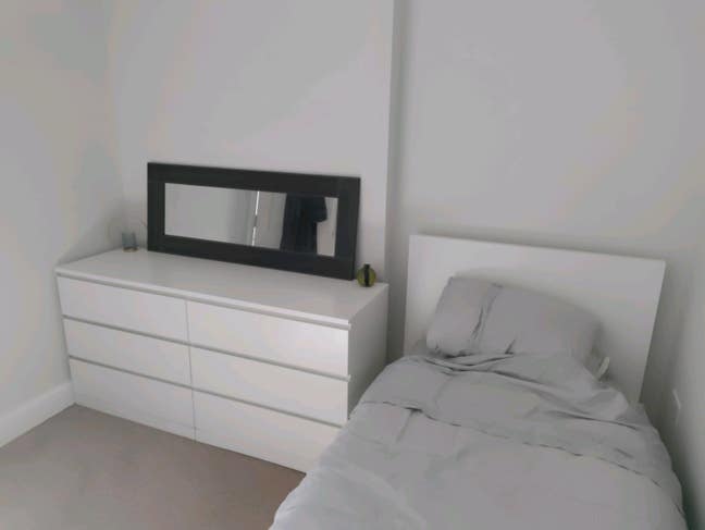 Three rooms in friendly house Main Photo