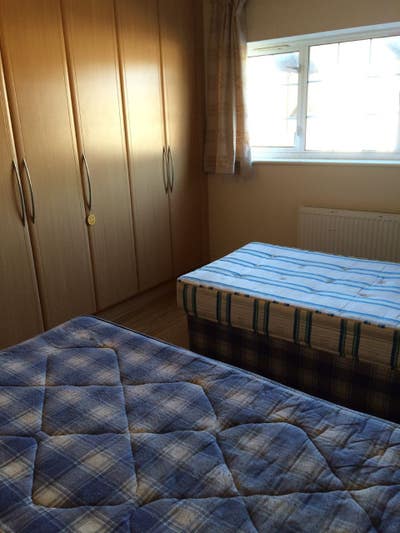 Large double bedroom near Northwood hills Main Photo