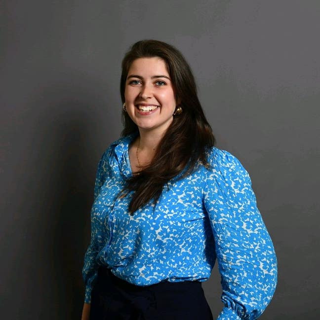 Professional Female seeks a double room  Main Photo