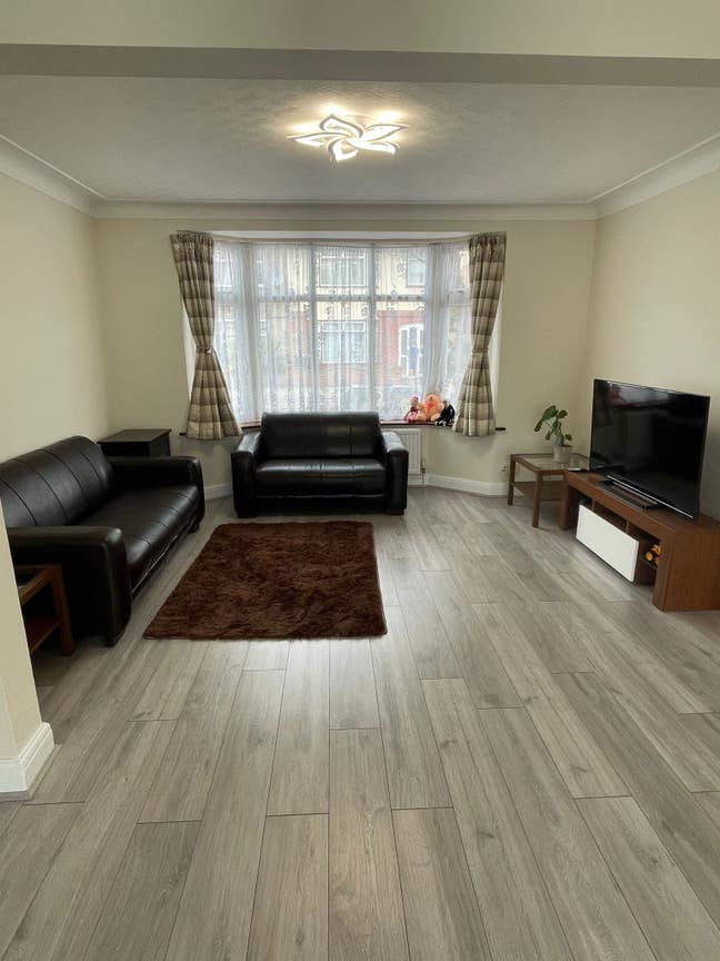 Room for Vegetarian Couple and single person Main Photo