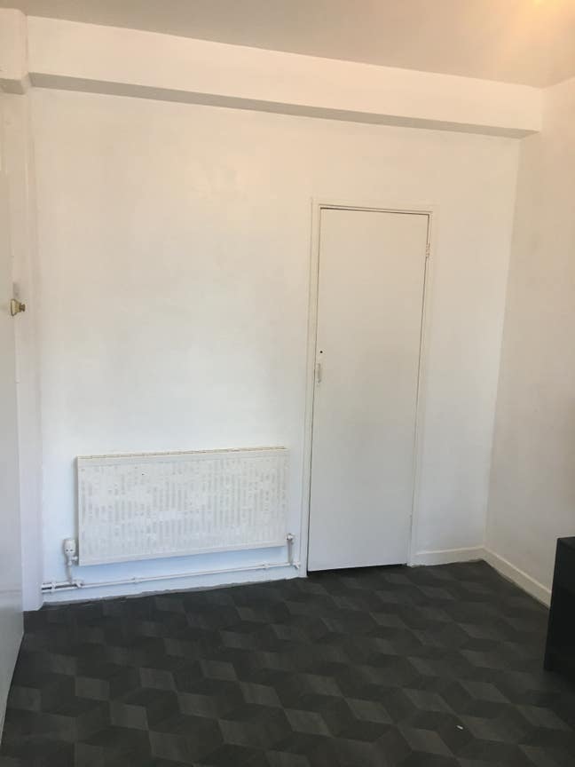 Double Room with WIFI Main Photo