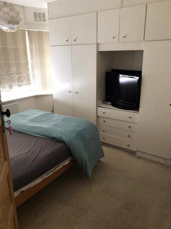 Good stay near Hounslow over ground station  Main Photo