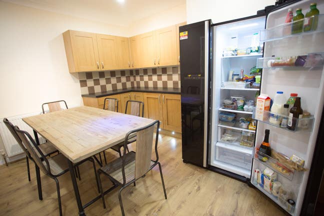 🔥1  Luxury Room, huge ensuite! - TV & bills inc Main Photo