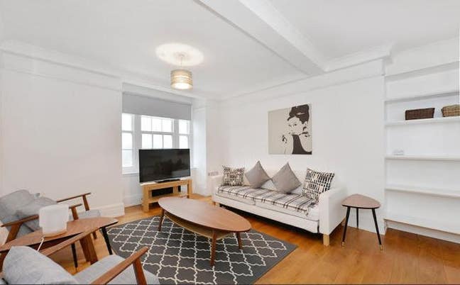 Gorgeous apartment with views of Regents Park Main Photo