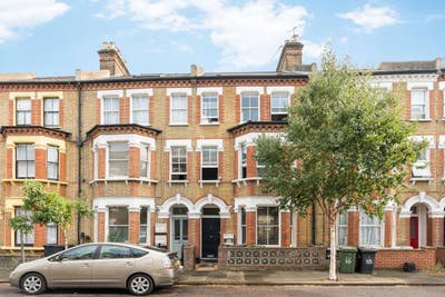 Double bedroom in Vauxhall gay flatshare Main Photo