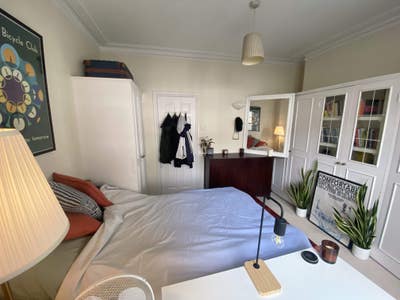 Large Double Bedroom to Rent in Putney Main Photo