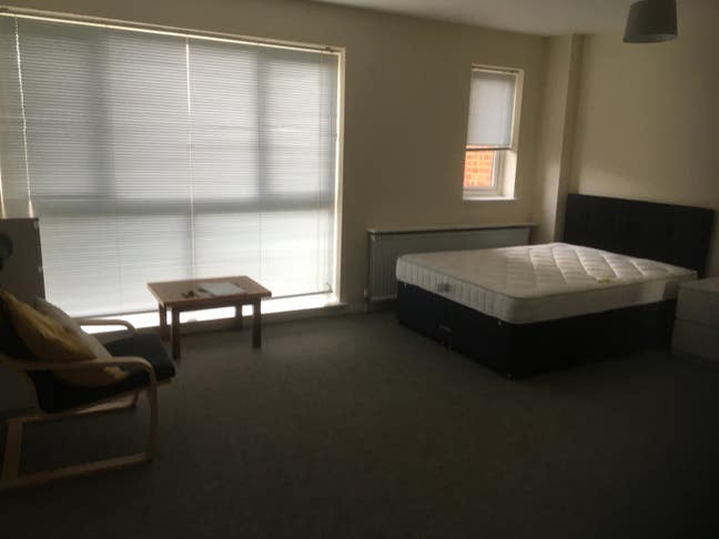 Double room near to station Main Photo