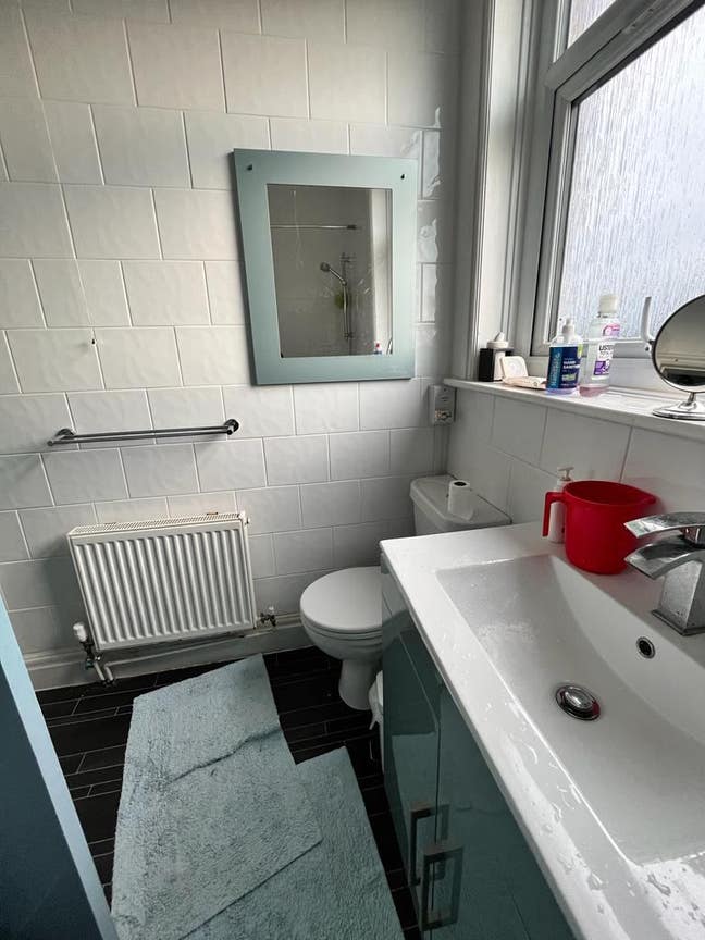 Double size Room to let  Main Photo