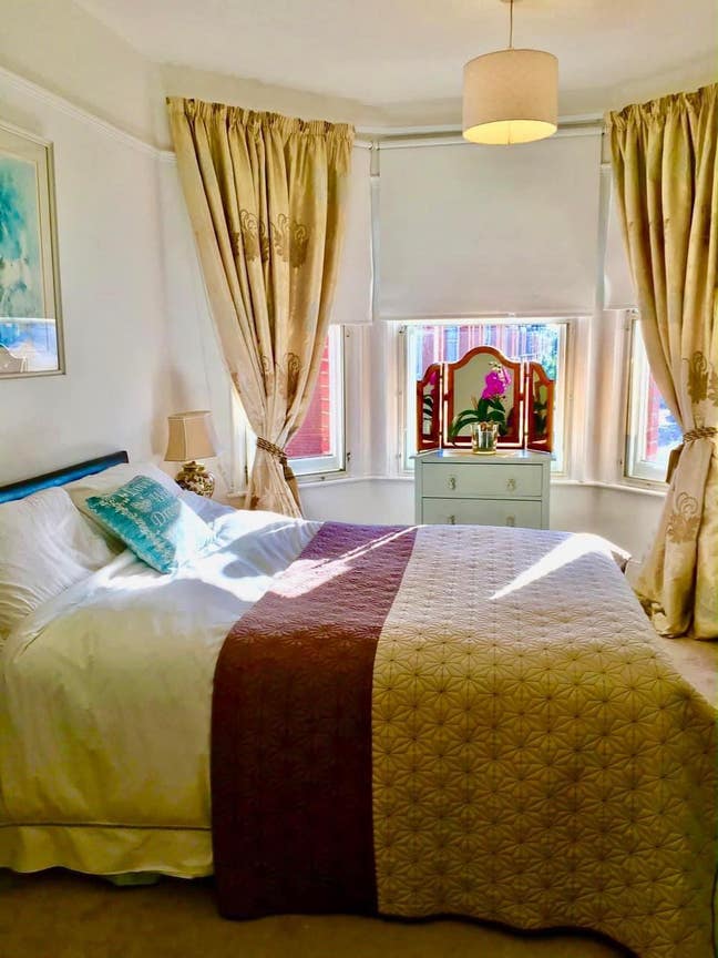 LargeBright Rm BILLS incl  4mins walk from station Main Photo