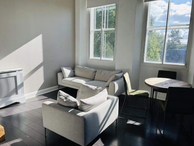 Large room in a Beautiful Apartment  Main Photo