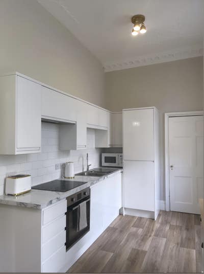 Fully furnished 1 Bed  Main Photo