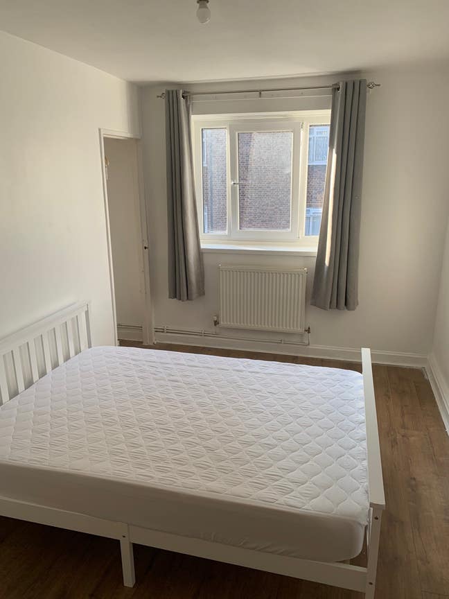 Modern Double Room – &pound;875 PCM (Bills Included) Main Photo