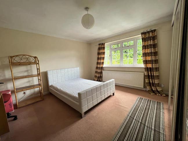 Large Double Room in Executive Family Home, CR2 Main Photo