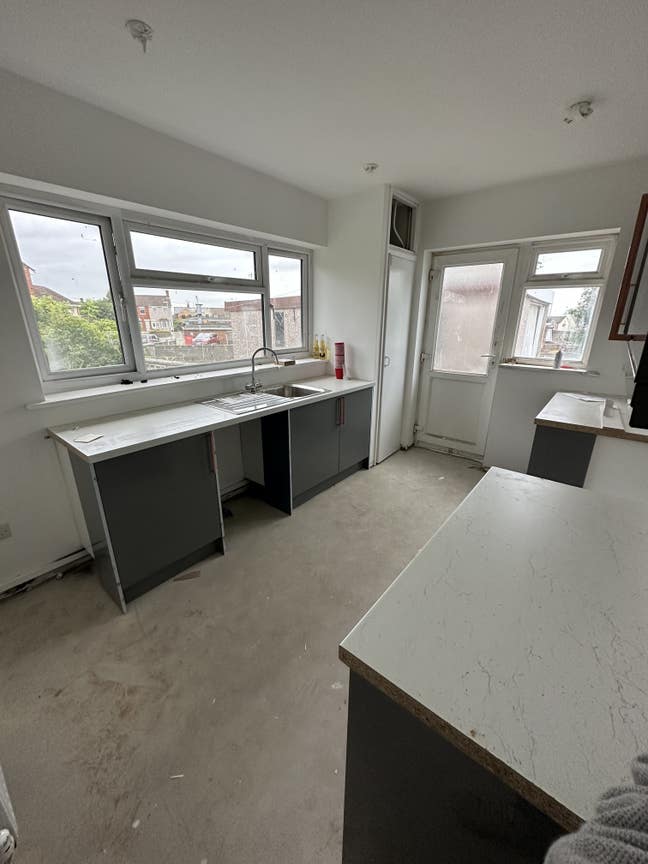 SN5-3 Bed 1 Bath Bungalow £1500pcm Incl Counciltax Main Photo