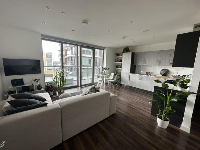 Double Room to Rent Battersea/Powerstation Main Photo