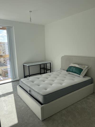 Ensuite room to rent in Abbey Wood Main Photo
