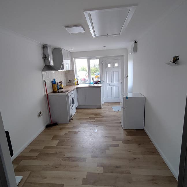 Accommodation availability for 1-2 people(BS34) Main Photo
