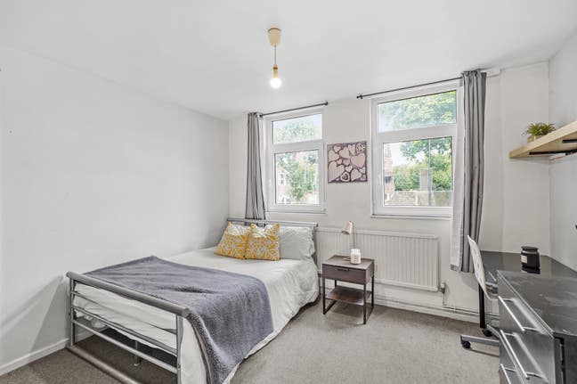 Spacious double/ Singles in Maida Vale NO Deposit  Main Photo
