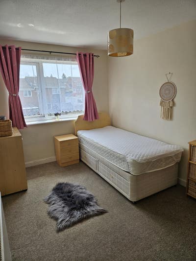 Large single room to rent in Bordon  Main Photo