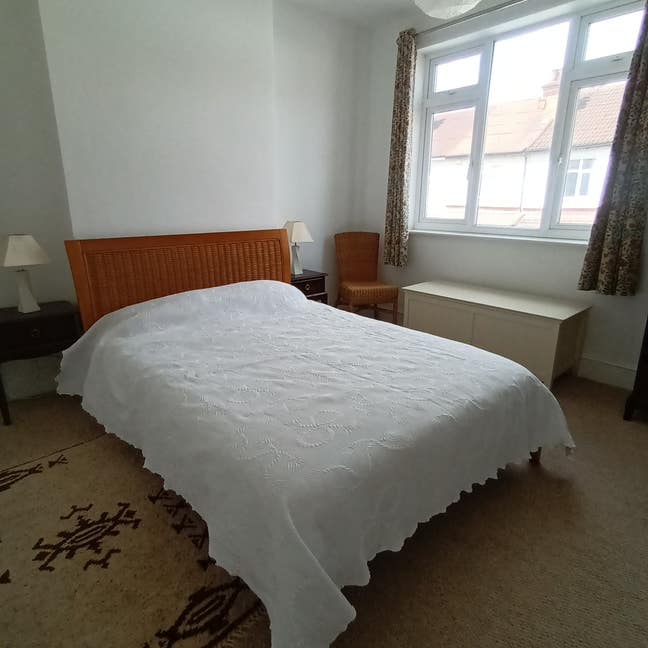 Double Room Available Main Photo