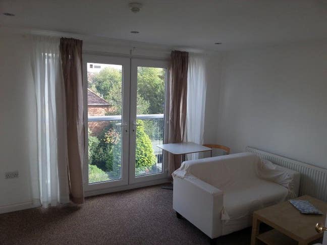 ONE Bed Flat Main Photo
