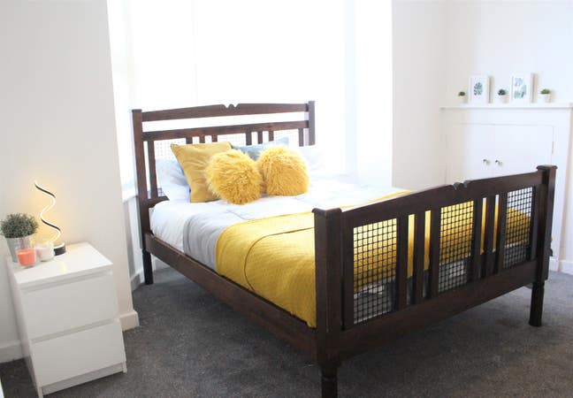 EN-SUITE room available in a great location in Lei Main Photo