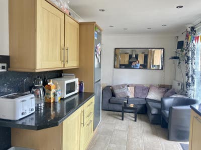 2Rooms/ &pound;765-&pound;745: E15 acting students  only Main Photo