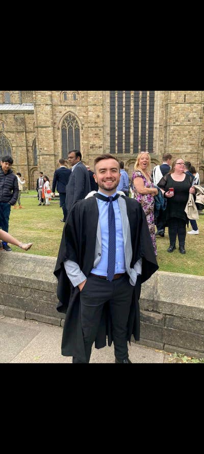 Young Professional Seeking a Room in London Main Photo
