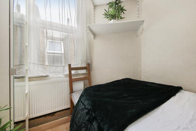 Single Room  Close to Ealing Broadwa * No Deposit* Main Photo