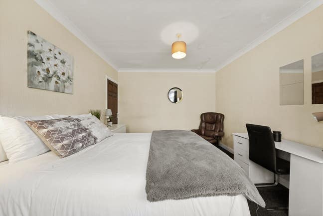 Spacious Double Rooms *No Deposit* Main Photo