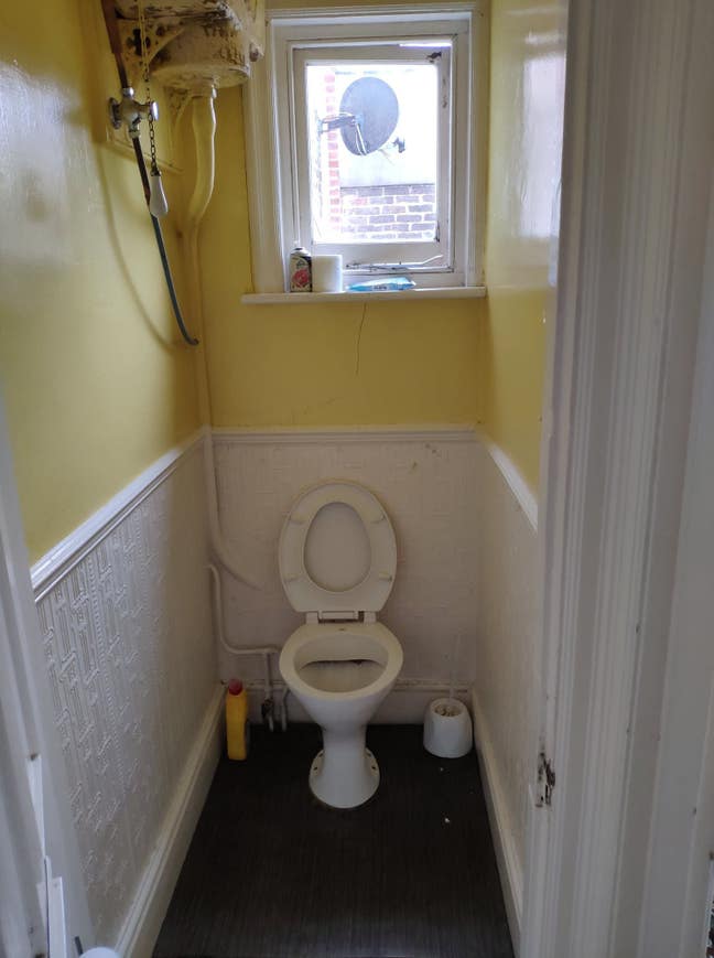 Single room From 26th July to 11th of September  Main Photo
