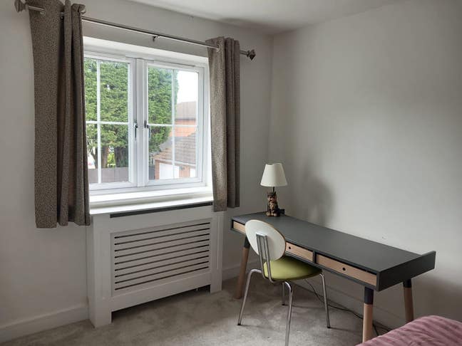 Double bedroom for individual Main Photo