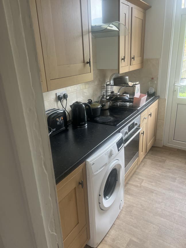 Double room to let  Main Photo