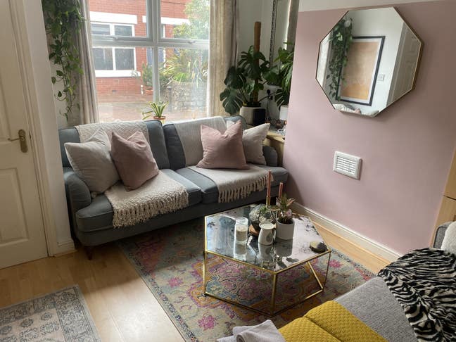 Double room with walk in wardrobe 10 mins from CC Main Photo