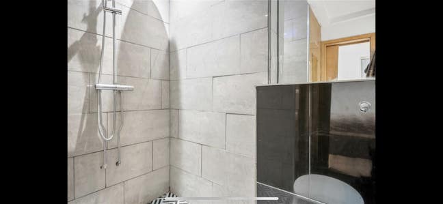 Short term rental just off of Clapham High St Main Photo