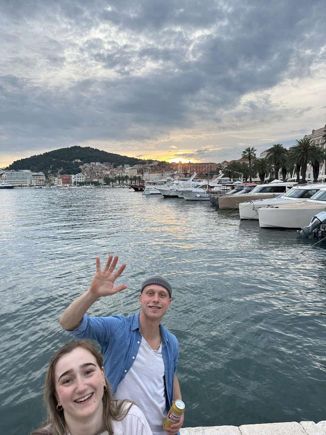 Looking for a house share :) Main Photo