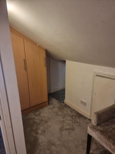 Single room for rent Main Photo