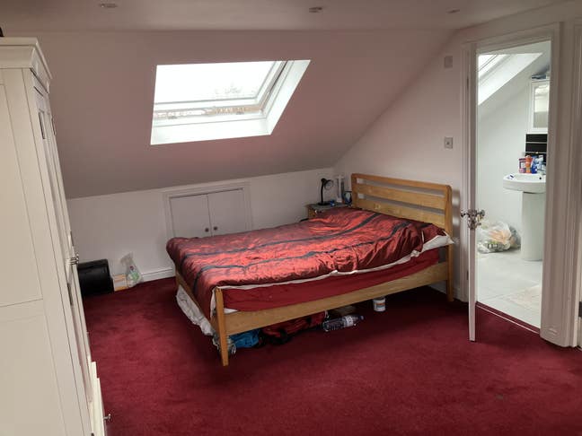 Large En-Suite Available Near Tooting Broadway  Main Photo