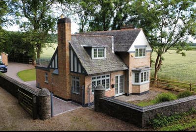 Double room available in stunning countryside home Main Photo