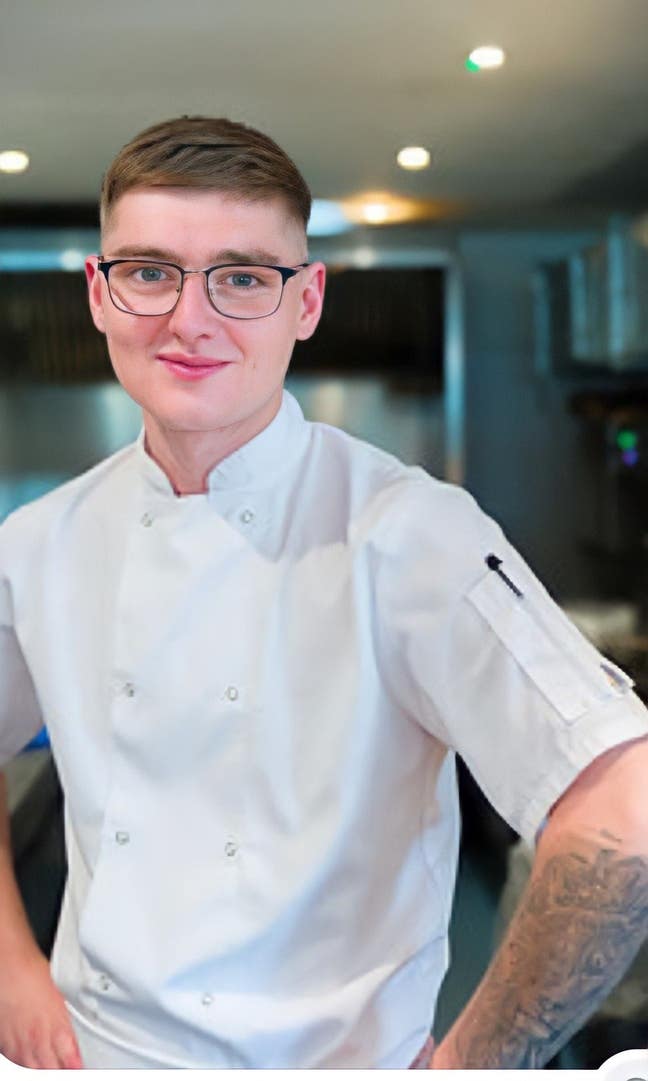 I am a professional male aged 27. I am lookin... Main Photo