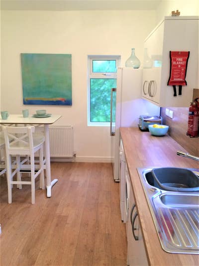 Boutique, Uphill,Ensuite,Bills,Park&Wifi &pound;155pw Main Photo