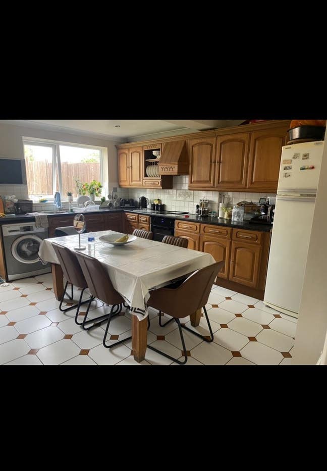 Double room to rent  Main Photo