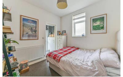 Newly decorated room in beautiful apartment  Main Photo