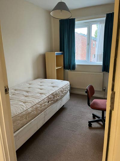 Single Furnished Room Available Main Photo